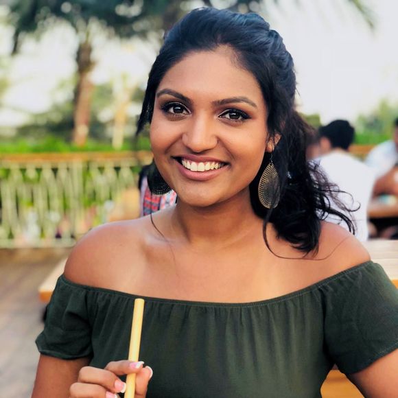 Meet your Posher, Zeena - Picture 1 of 1